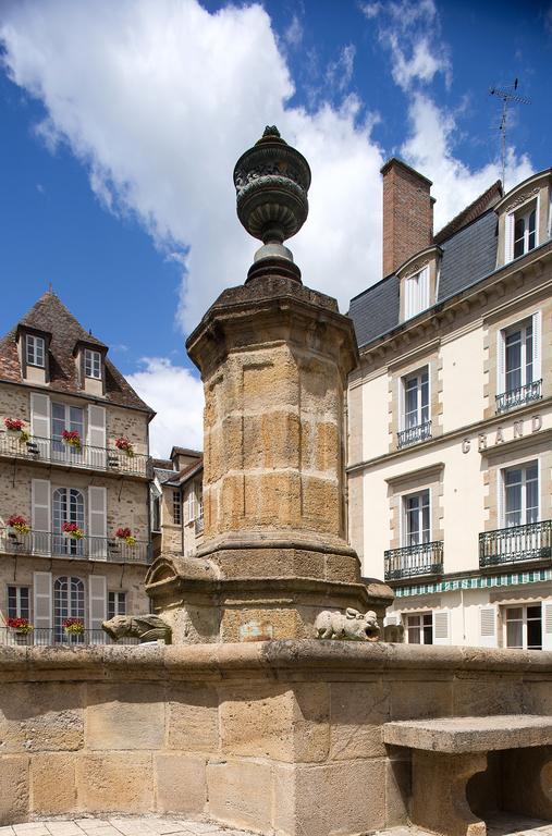 Grand Montespan Talleyrand 4* Bourbon-lʼArchambault